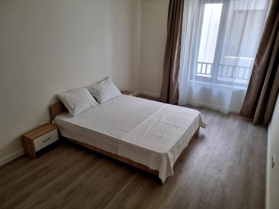 Apartament Cwa 1 Aeroport Otopeni Kültér fotó